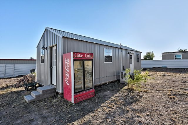 1405 W Sacramento St, Marfa, TX 79843
