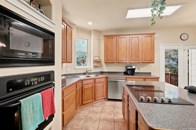 9915 ALMS PARK DR, San Antonio, TX 78250