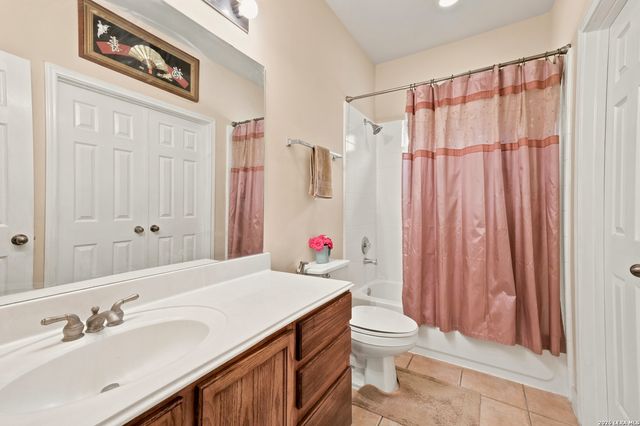 9915 ALMS PARK DR, San Antonio, TX 78250