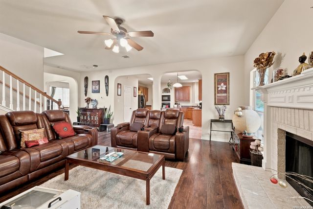 9915 ALMS PARK DR, San Antonio, TX 78250