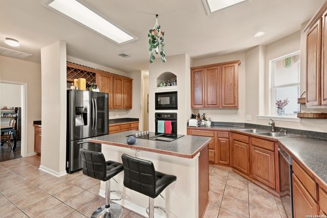 9915 ALMS PARK DR, San Antonio, TX 78250