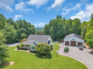 937 Sally Parton Rd, Woodbury, TN 37190