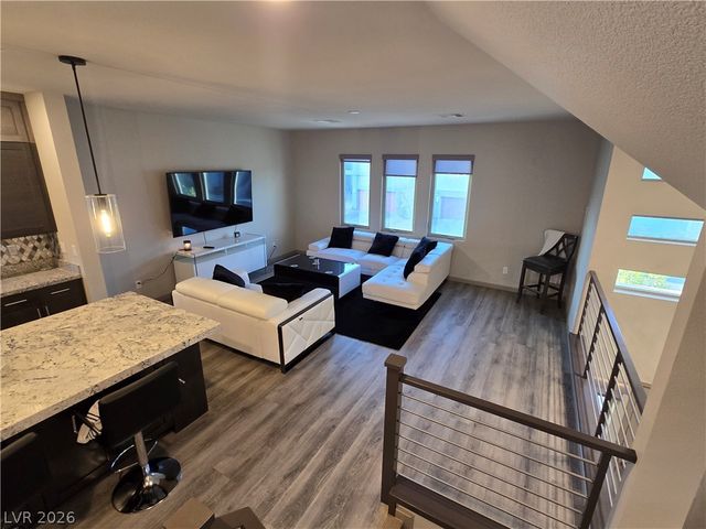 8083 Haywood Estate Avenue, Las Vegas, NV 89113