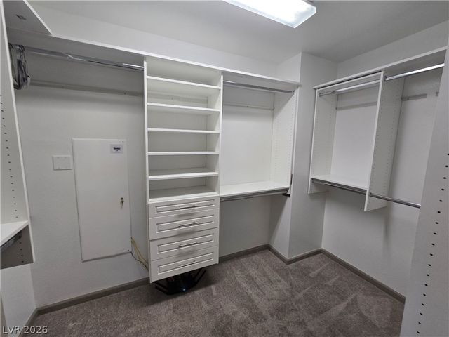 8083 Haywood Estate Avenue, Las Vegas, NV 89113