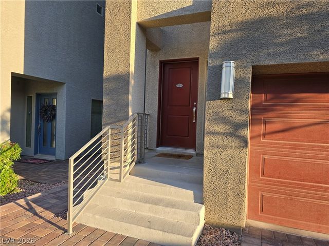8083 Haywood Estate Avenue, Las Vegas, NV 89113