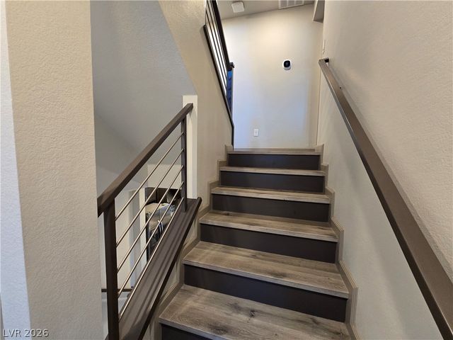 8083 Haywood Estate Avenue, Las Vegas, NV 89113