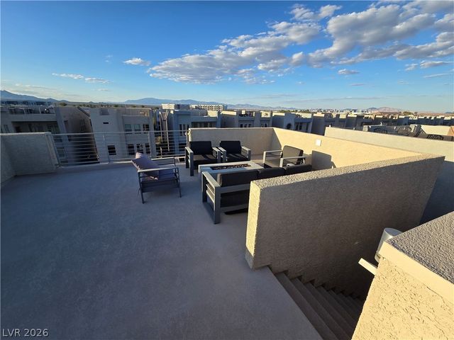 8083 Haywood Estate Avenue, Las Vegas, NV 89113