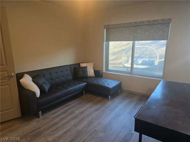 8083 Haywood Estate Avenue, Las Vegas, NV 89113