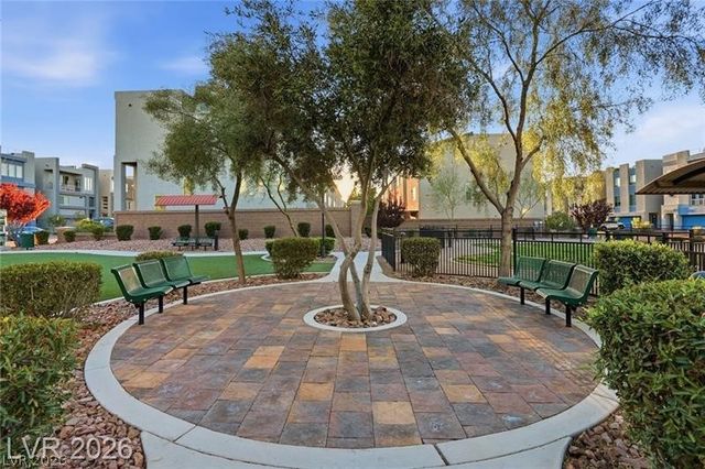 8083 Haywood Estate Avenue, Las Vegas, NV 89113
