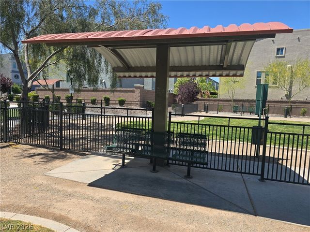 8083 Haywood Estate Avenue, Las Vegas, NV 89113