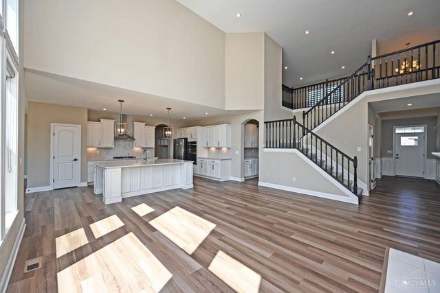 5677 Willow View Drive, Mason, OH 45040