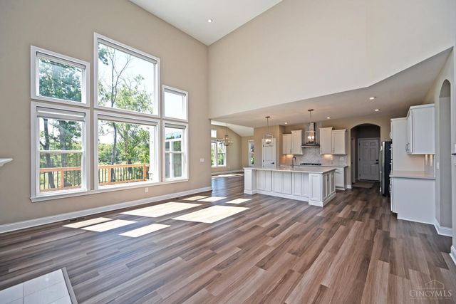 5677 Willow View Drive, Mason, OH 45040