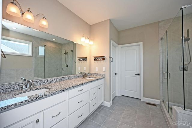 5677 Willow View Drive, Mason, OH 45040