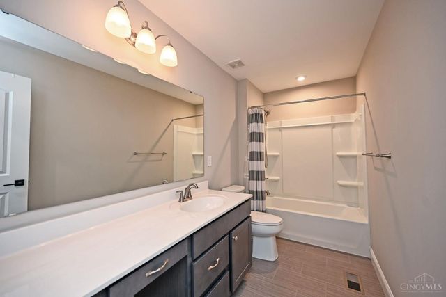 5677 Willow View Drive, Mason, OH 45040