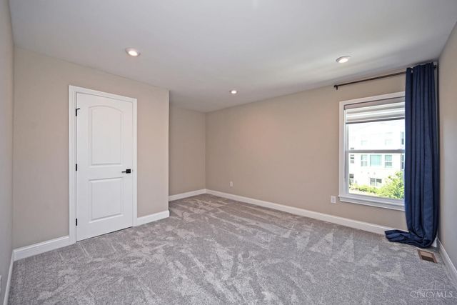 5677 Willow View Drive, Mason, OH 45040