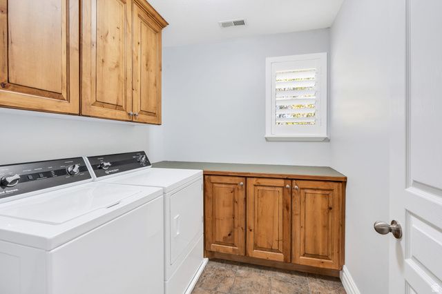 4385 W OPEN HILL DR, South Jordan, UT 84009