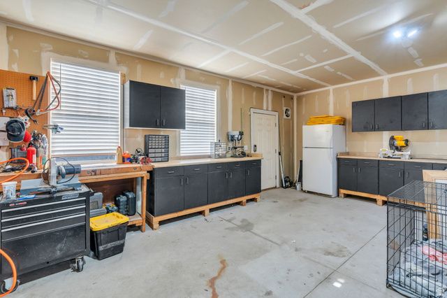 4385 W OPEN HILL DR, South Jordan, UT 84009
