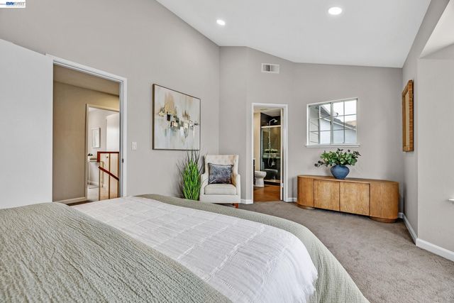 323 Sandstone Dr, Fremont, CA 94536