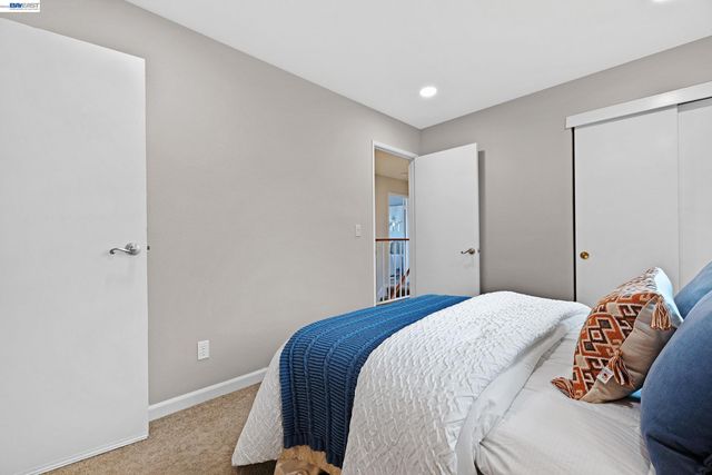 323 Sandstone Dr, Fremont, CA 94536