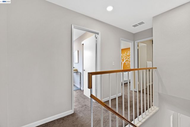 323 Sandstone Dr, Fremont, CA 94536