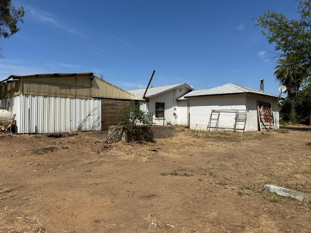 19637 E American Avenue, Reedley, CA 93654