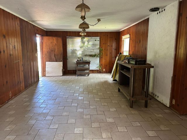 19637 E American Avenue, Reedley, CA 93654