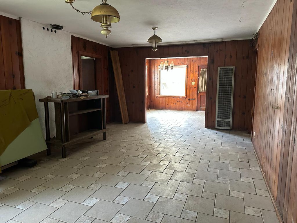 Image 13 of property listing at 19637 E American Avenue, Reedley, CA 93654