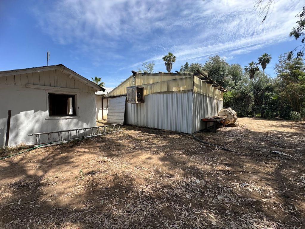 Image 25 of property listing at 19637 E American Avenue, Reedley, CA 93654
