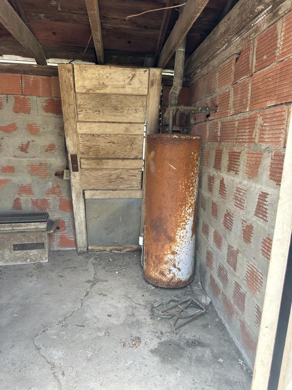 Image 34 of property listing at 19637 E American Avenue, Reedley, CA 93654