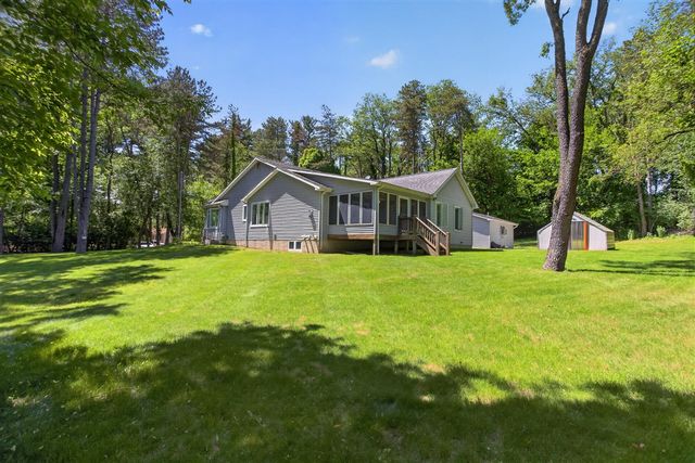 7655 Riverside Road, Brooklyn, MI 49230