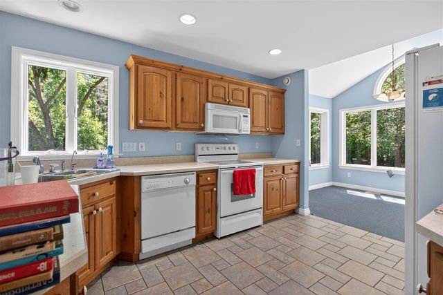 7655 Riverside Road, Brooklyn, MI 49230