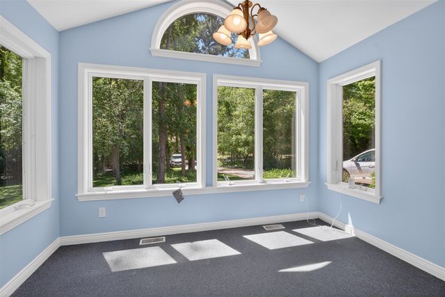 7655 Riverside Road, Brooklyn, MI 49230