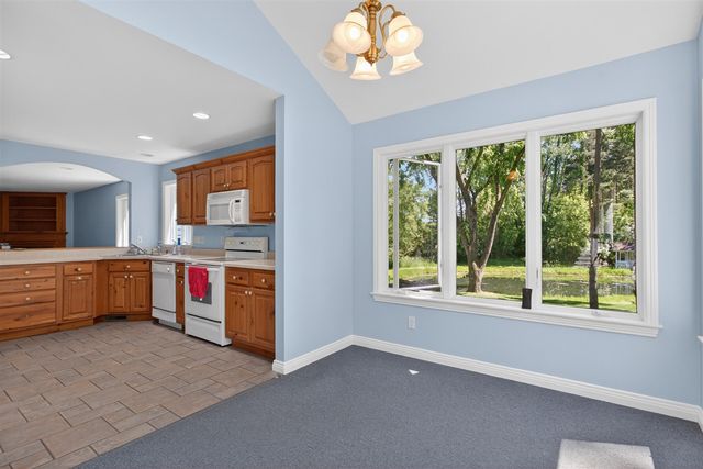 7655 Riverside Road, Brooklyn, MI 49230