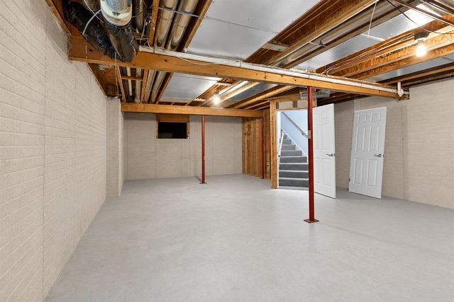 7655 Riverside Road, Brooklyn, MI 49230