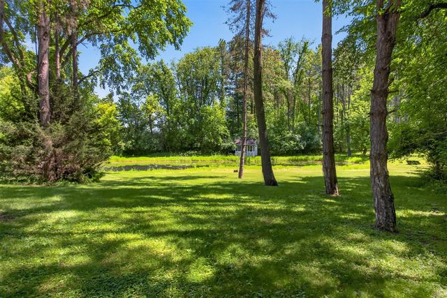 7655 Riverside Road, Brooklyn, MI 49230