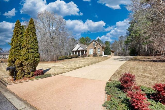 100 Oak Forest Drive, Oxford, GA 30054