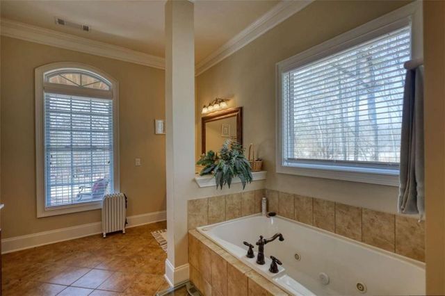 100 Oak Forest Drive, Oxford, GA 30054