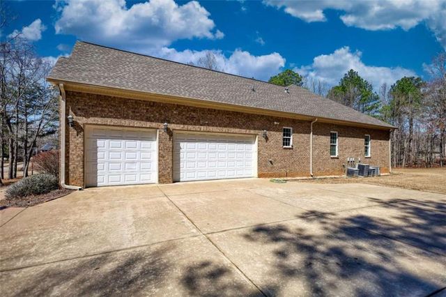 100 Oak Forest Drive, Oxford, GA 30054