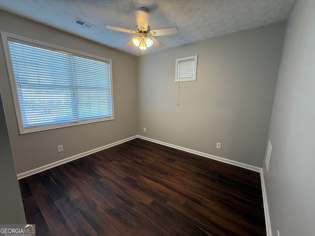 345 Windcroft Circle NW, Acworth, GA 30101