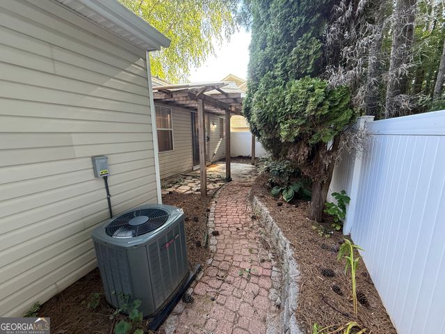 345 Windcroft Circle NW, Acworth, GA 30101