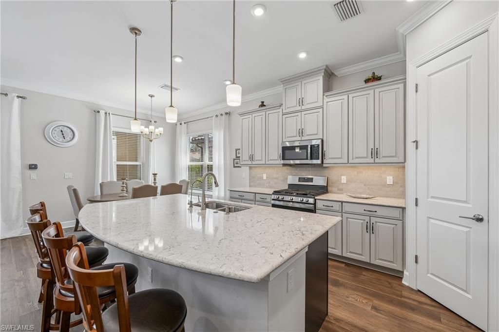 8131 Lucello TER S, NAPLES, FL 34114 — exterior