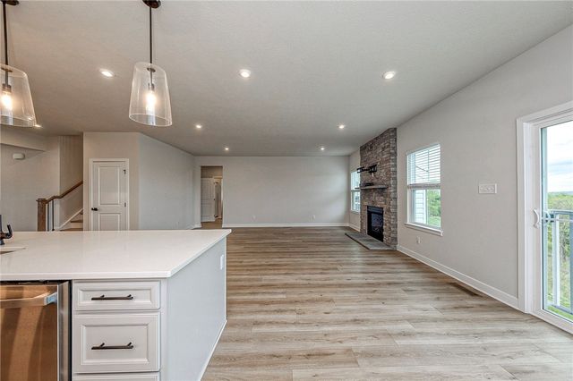 6453 Marco Ct, North Huntingdon, PA 15642