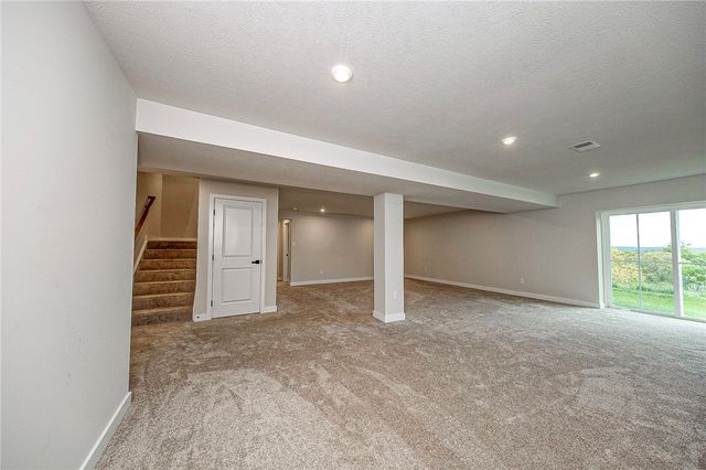 6453 Marco Ct, North Huntingdon, PA 15642