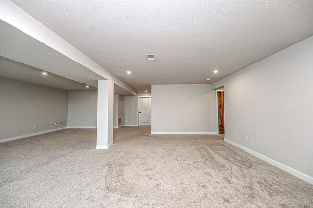 6453 Marco Ct, North Huntingdon, PA 15642