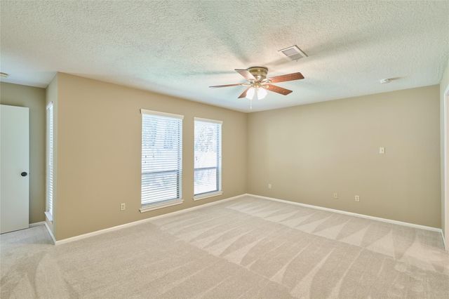 80 Rolling Hills Drive, Conroe, TX 77304
