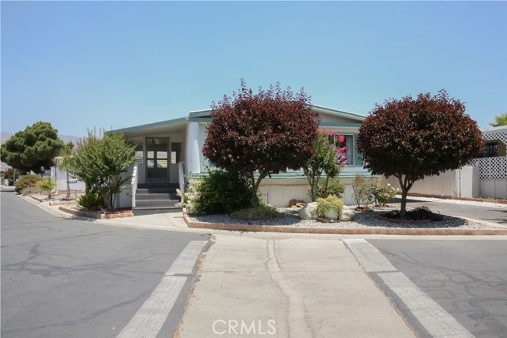 1499 Old Mountain Avenue 28, San Jacinto, CA 92583