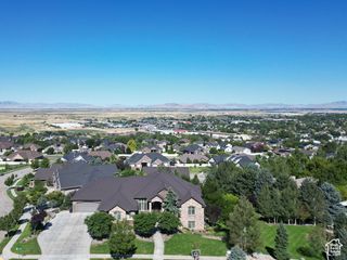 1542 S VALLEY VIEW DR, Perry, UT 84302