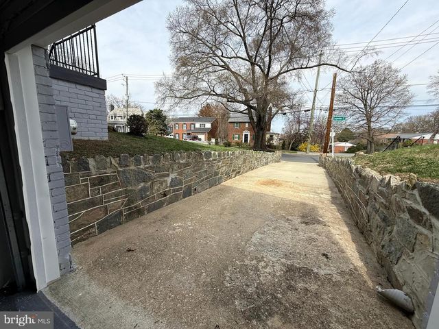 3405 CARPENTER ST SE, Washington, DC 20020