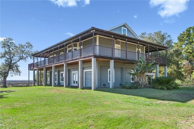 281 Marsh Breeze Lane, Waverly, GA 31565