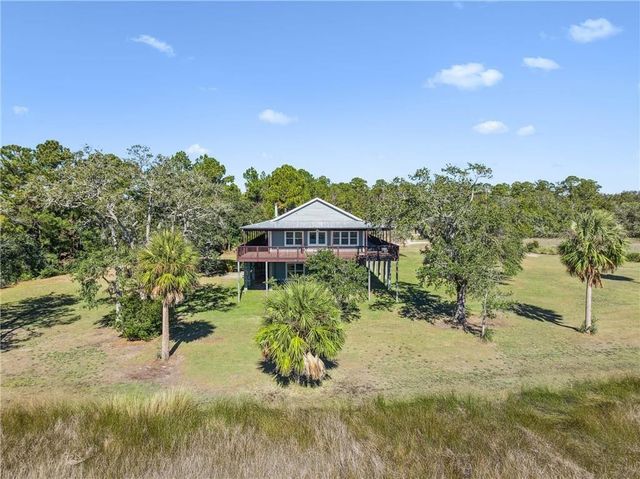 281 Marsh Breeze Lane, Waverly, GA 31565